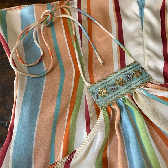 100% Silk Halter with sequin embellishment - Picture 11 of 11